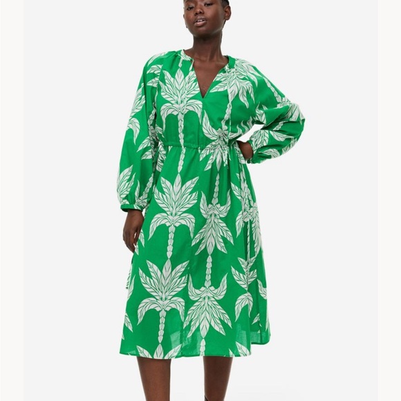 H&M NWT drawstring waist midi dress - Size M - Picture 6 of 8